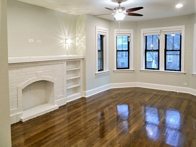 2206 W Foster Ave, Unit 3