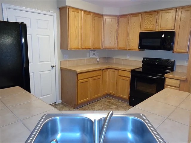 property at 3885 N Kirk St