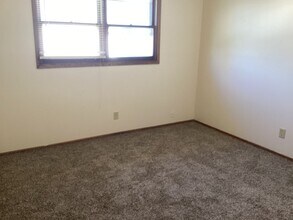 9135-9137-9137 N Swan Rd in Milwaukee, WI - Building Photo - Building Photo