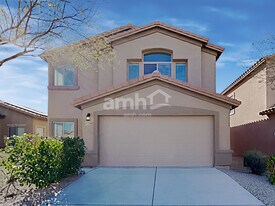 7558 E Majestic Palm Ln in Tucson, AZ - Building Photo