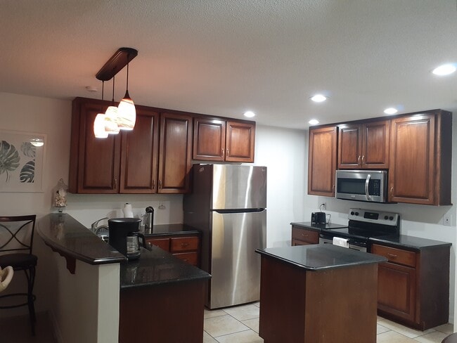 2200 Hill St, Unit 121 in New Smyrna Beach, FL - Foto de edificio - Building Photo