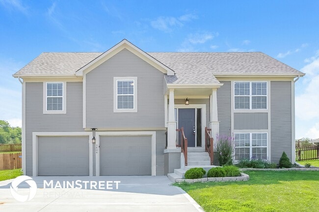 property at 1404 Silhouette Dr