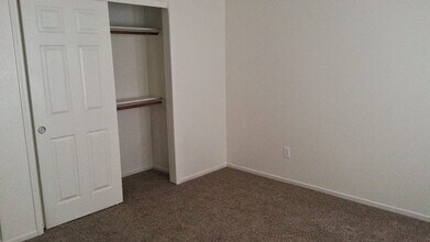 3805 W Meadow Ave in Visalia, CA - Building Photo - Building Photo