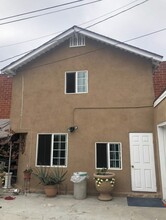 8119 San Antonio Ave in South Gate, CA - Building Photo - Building Photo