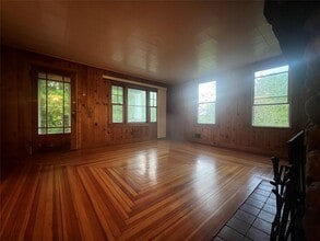 181 Ulster Ave in Ulster Park, NY - Building Photo - Building Photo