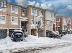 9 Aspen Hills Rd in Brampton, ON - Building Photo