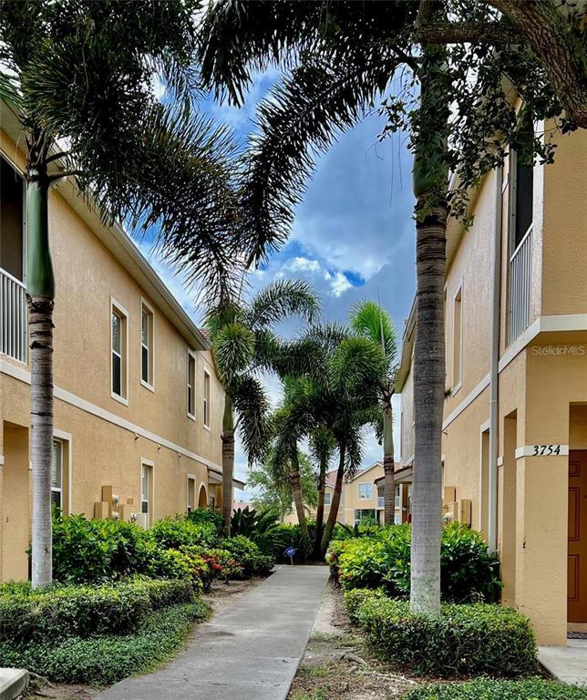 3762 Parkridge Cir in Sarasota, FL - Building Photo - Building Photo
