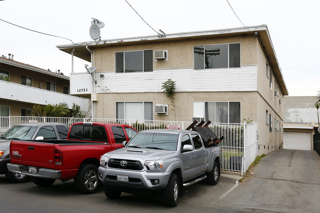 12753 Barbara Ann St in North Hollywood, CA - Building Photo - Building Photo