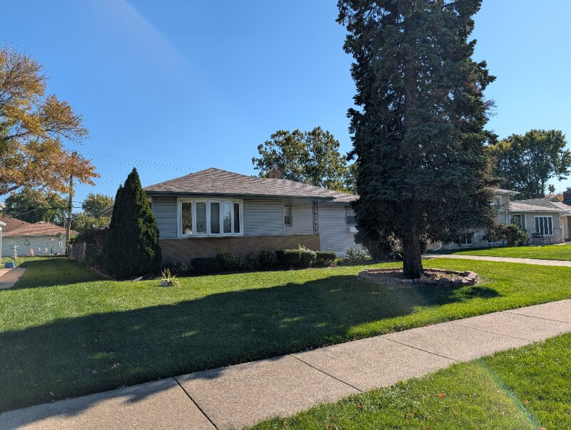 7843 Jackson Ave in Munster, IN - Building Photo