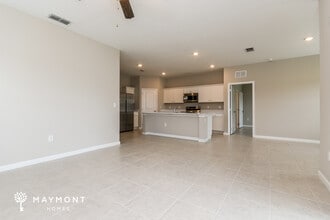 300 Kenilworth Dr in Kissimmee, FL - Building Photo - Building Photo