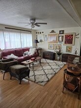 1204 Crest Ct in Brooksville, FL - Building Photo - Building Photo
