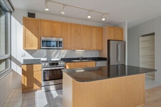 701 S Wells St in Chicago, IL - Building Photo - Building Photo