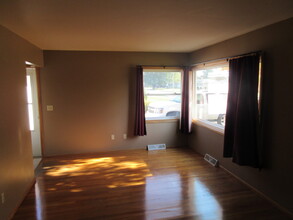 2505-2507 Rutledge Ave in Janesville, WI - Building Photo - Building Photo