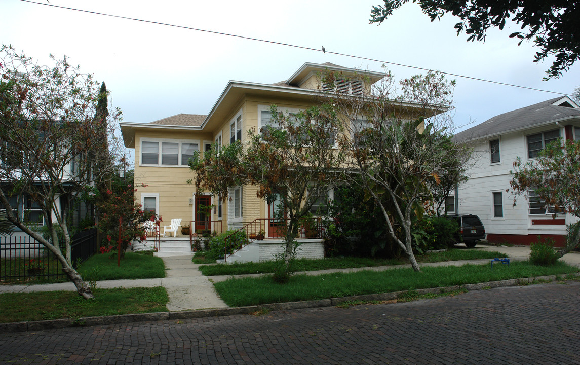 628 5th St N in St. Petersburg, FL - Building Photo