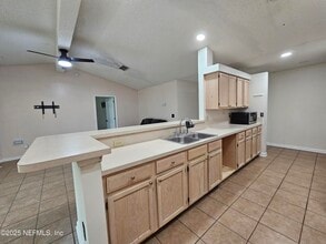 1203 Stern Way in Orange Park, FL - Building Photo - Building Photo