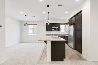 7398 Solstice Pl in Rancho Cucamonga, CA - Building Photo - Building Photo