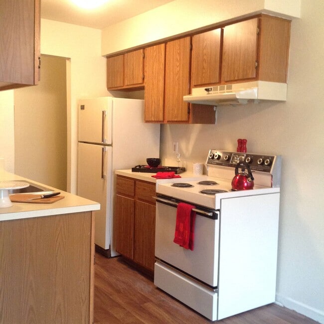 Merriman Woods Apartments in Livonia, MI - Foto de edificio - Building Photo