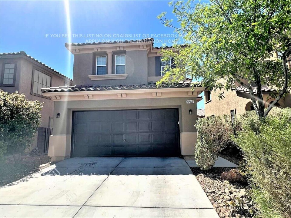 9287 Alta Monte Ct in Las Vegas, NV - Foto de edificio