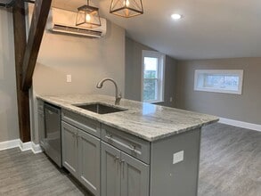 29 Elk St in Albany, NY - Building Photo - Building Photo