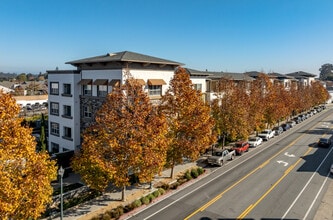888 San Mateo Apartments in San Mateo, CA - Building Photo - Building Photo