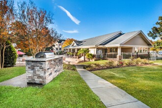 Cedar Springs Apartments in Raleigh, NC - Foto de edificio - Building Photo