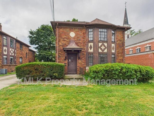 property at 1119 Copley Rd