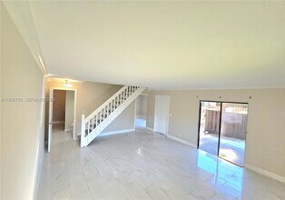 121 San Remo Blvd in North Lauderdale, FL - Building Photo - Building Photo