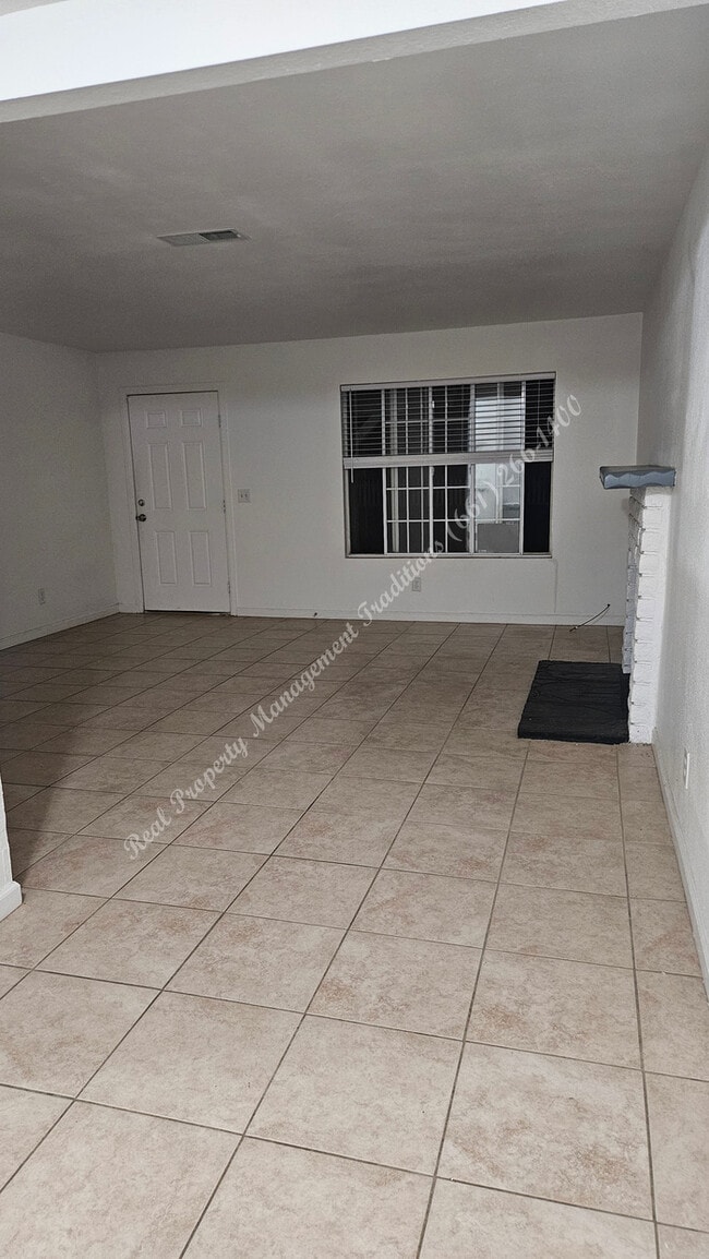 40712 179th St E in Lancaster, CA - Building Photo - Building Photo