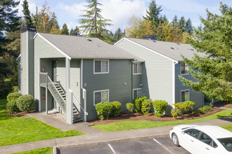 Campus Landing Apartments in Federal Way, WA - Foto de edificio - Building Photo