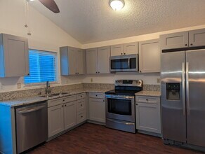 2165 Hackberry Cir in Longmont, CO - Building Photo - Building Photo