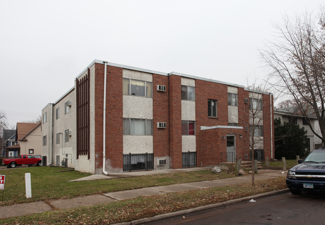 3501 Elliot Ave S in Minneapolis, MN - Building Photo