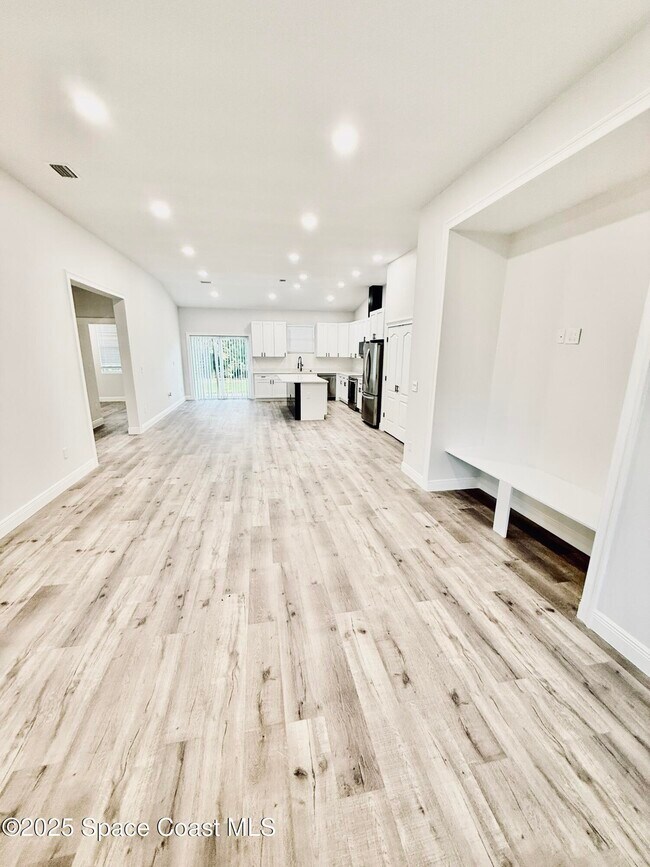 475 La Coco St SW in Palm Bay, FL - Building Photo - Building Photo