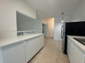 1385 NE 105th St in Miami Shores, FL - Building Photo - Building Photo