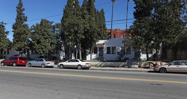 111 Avenue 50 in Los Angeles, CA - Foto de edificio - Building Photo