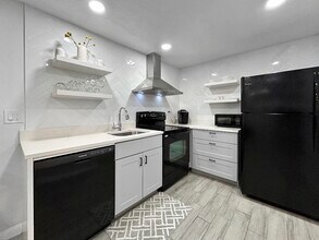 1204 21st Ave W in Palmetto, FL - Building Photo - Building Photo