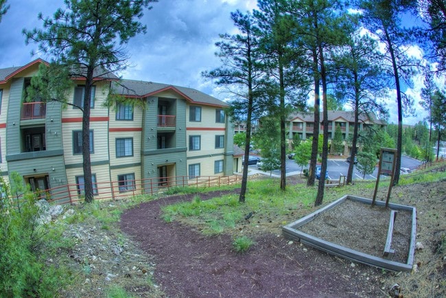 Clear Creek Village in Flagstaff, AZ - Building Photo - Building Photo