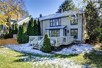 7 Farm Dr in Farmington, CT - Building Photo - Building Photo
