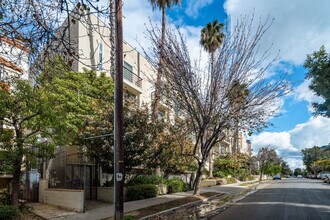 11949 Goshen Ave in Los Angeles, CA - Building Photo - Building Photo