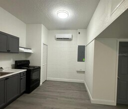 1206 Lycaste Dr in Davenport, FL - Building Photo - Building Photo