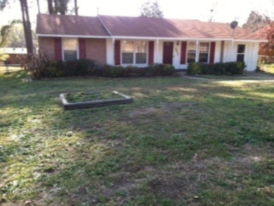 property at 6068 Capri Cir