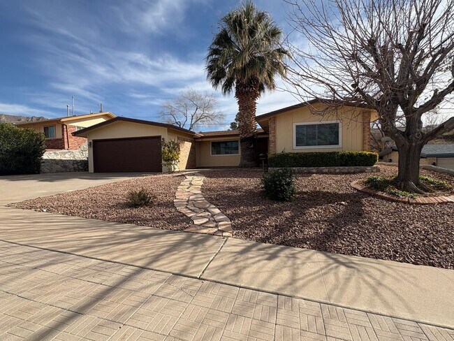 224 Lomont Dr in El Paso, TX - Building Photo - Building Photo