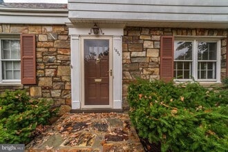 1239 S Oakcrest Rd in Arlington, VA - Building Photo - Building Photo