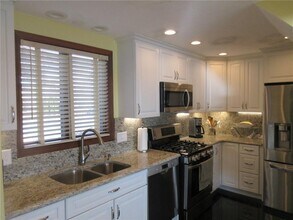 160 Colonel John Gardner Rd in Narragansett, RI - Building Photo - Building Photo