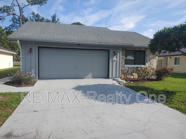property at 26 Golfview Ct