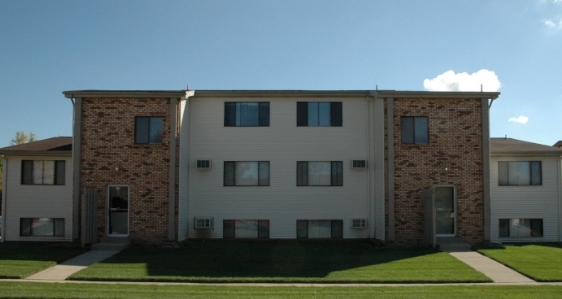 Arcadia Drive Apartments in Bloomington, IL - Building Photo