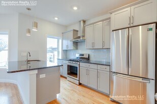 15 Kenilworth St in Boston, MA - Building Photo