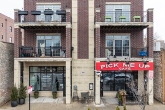 4880 N Clark St in Chicago, IL - Building Photo - Building Photo