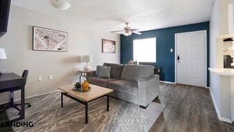 130 Camino De Oro, Unit 209 in San Antonio, TX - Building Photo