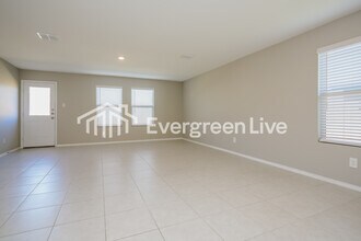 1033 Crestview Dr in Hutchins, TX - Building Photo - Building Photo