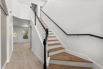 3702 Tall Cedars Rd in Cedar Park, TX - Foto de edificio - Building Photo